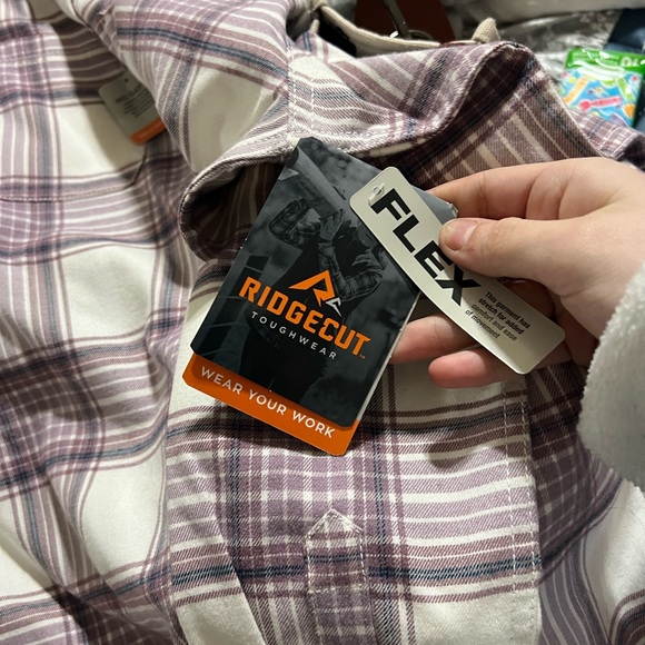 💚Brand new Ridgecut flannel - Picture 5 of 6